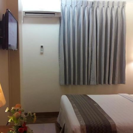 Grand Laurel Hotel Γιανγκόν Εξωτερικό φωτογραφία