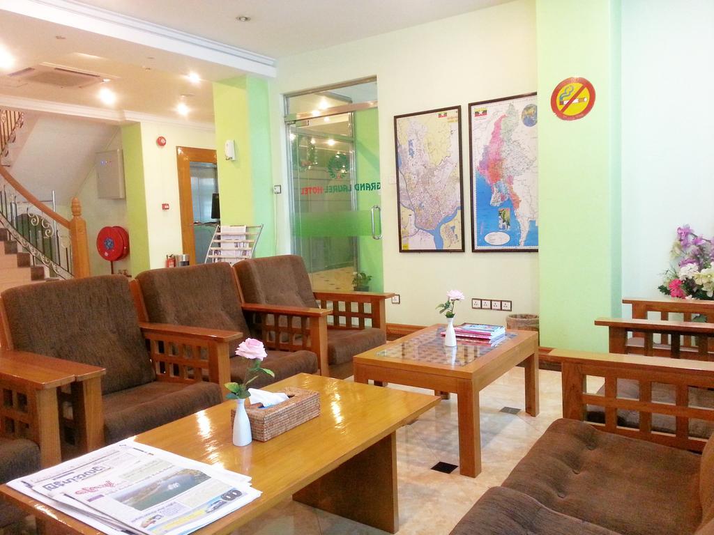 Grand Laurel Hotel Γιανγκόν Εξωτερικό φωτογραφία