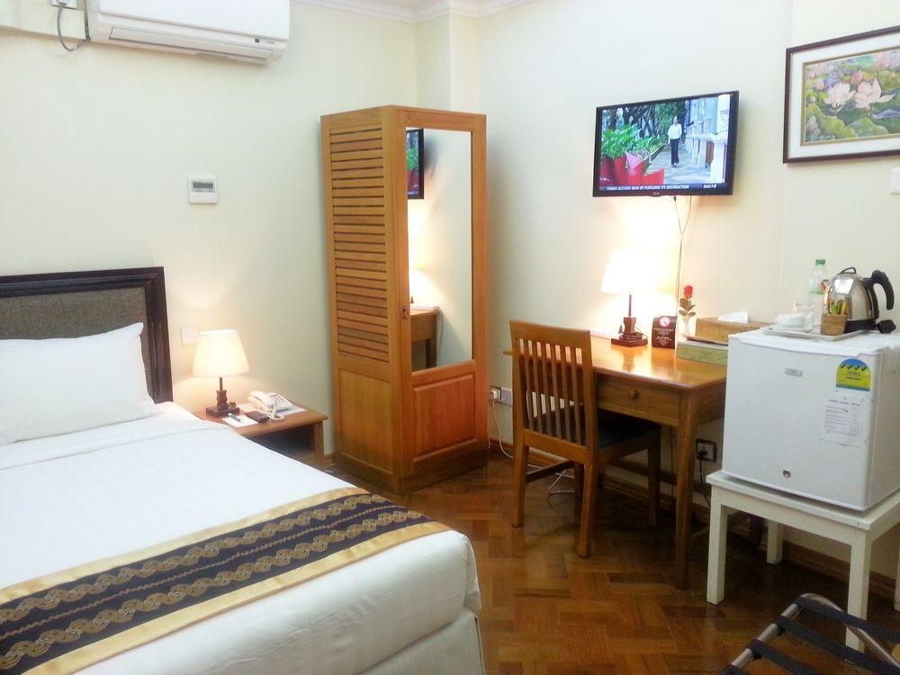 Grand Laurel Hotel Γιανγκόν Εξωτερικό φωτογραφία