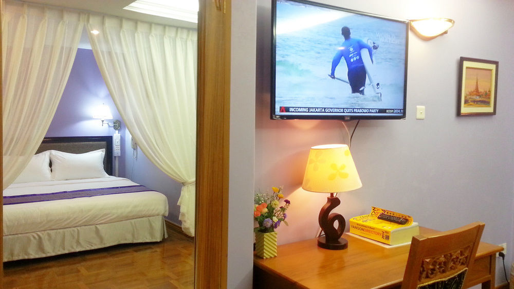 Grand Laurel Hotel Γιανγκόν Εξωτερικό φωτογραφία