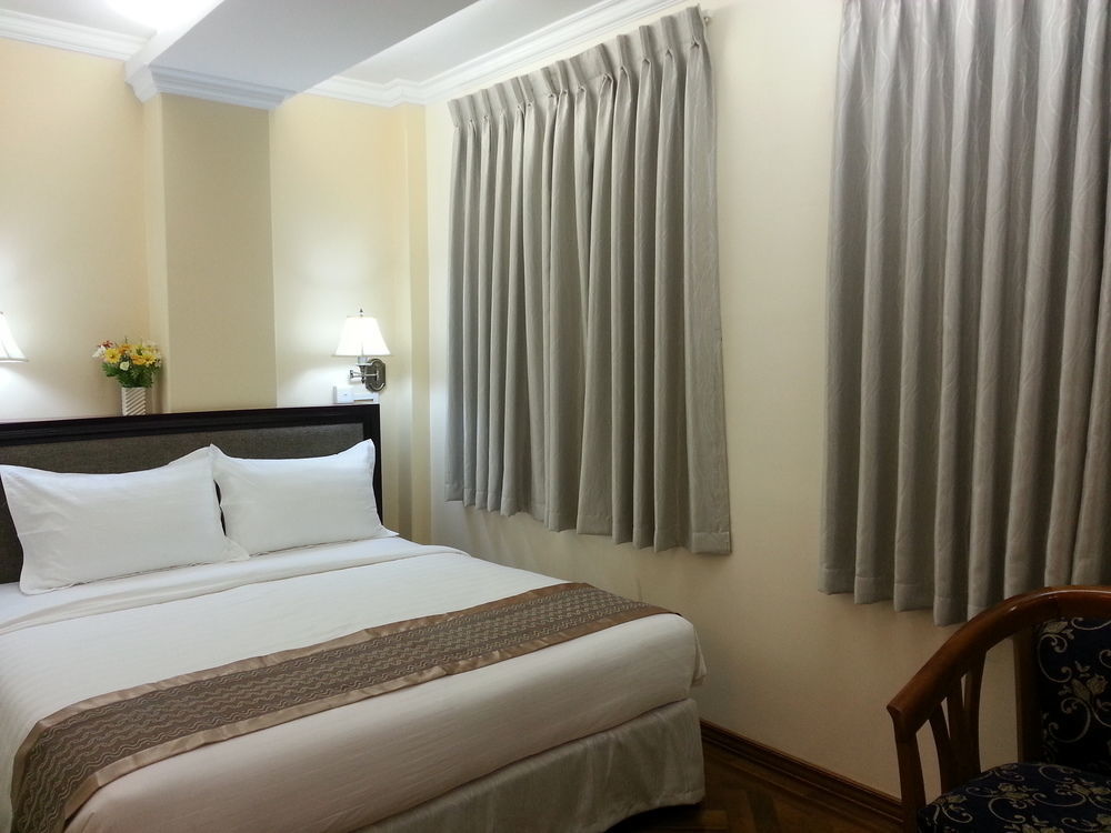 Grand Laurel Hotel Γιανγκόν Εξωτερικό φωτογραφία