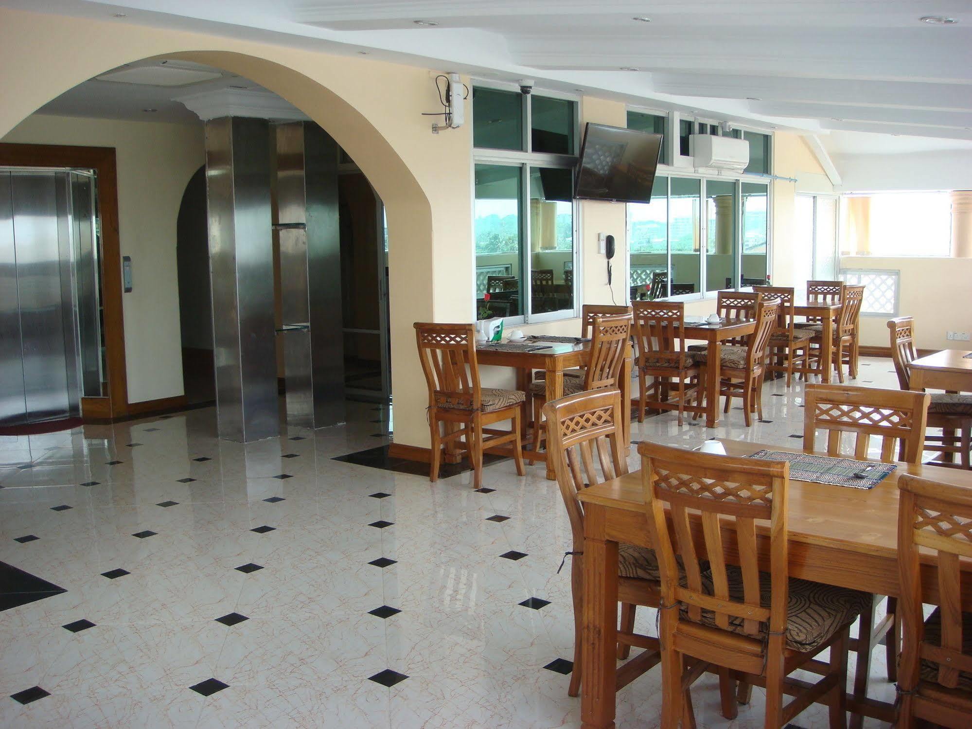 Grand Laurel Hotel Γιανγκόν Εξωτερικό φωτογραφία