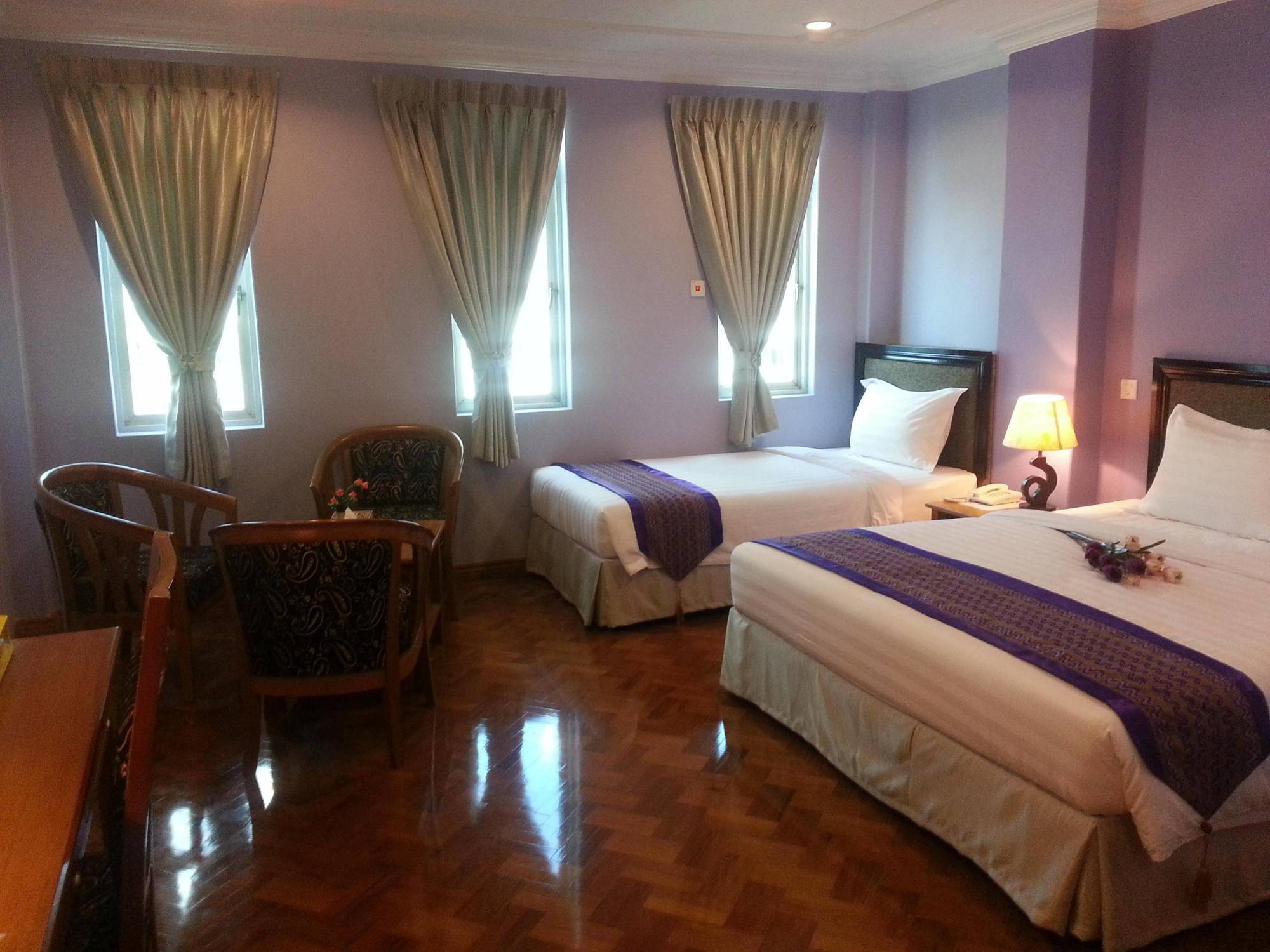 Grand Laurel Hotel Γιανγκόν Εξωτερικό φωτογραφία