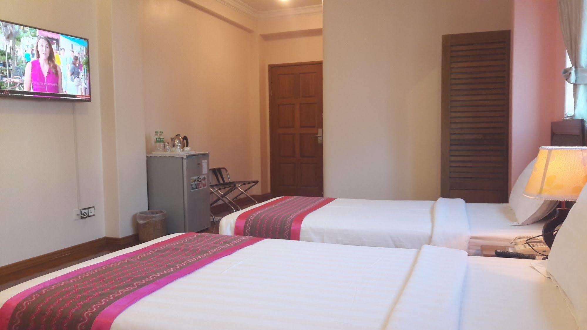 Grand Laurel Hotel Γιανγκόν Εξωτερικό φωτογραφία